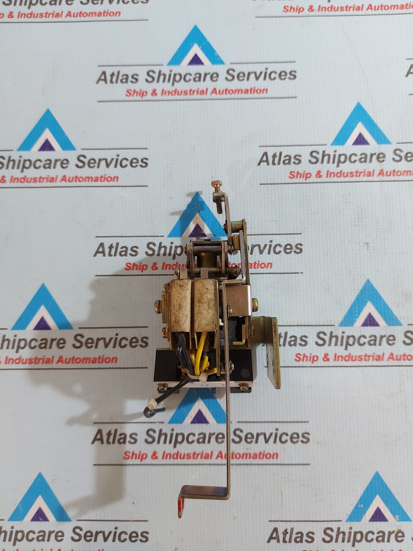 HYUNDAI AUH-1C UNDER VOLTAGE TRIP DEVICE
