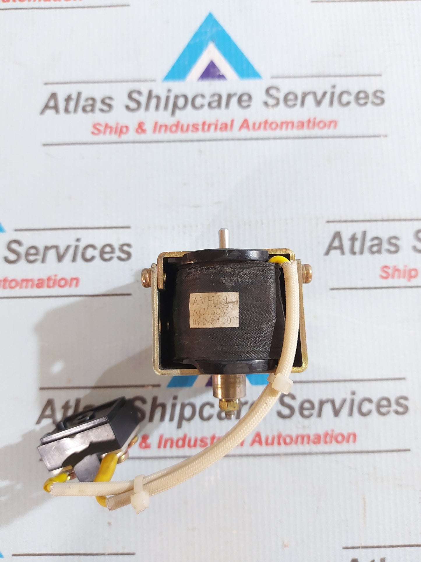 HYUNDAI AVH-1 VOLTAGE TRIP DEVICE AC420 ~ 480V