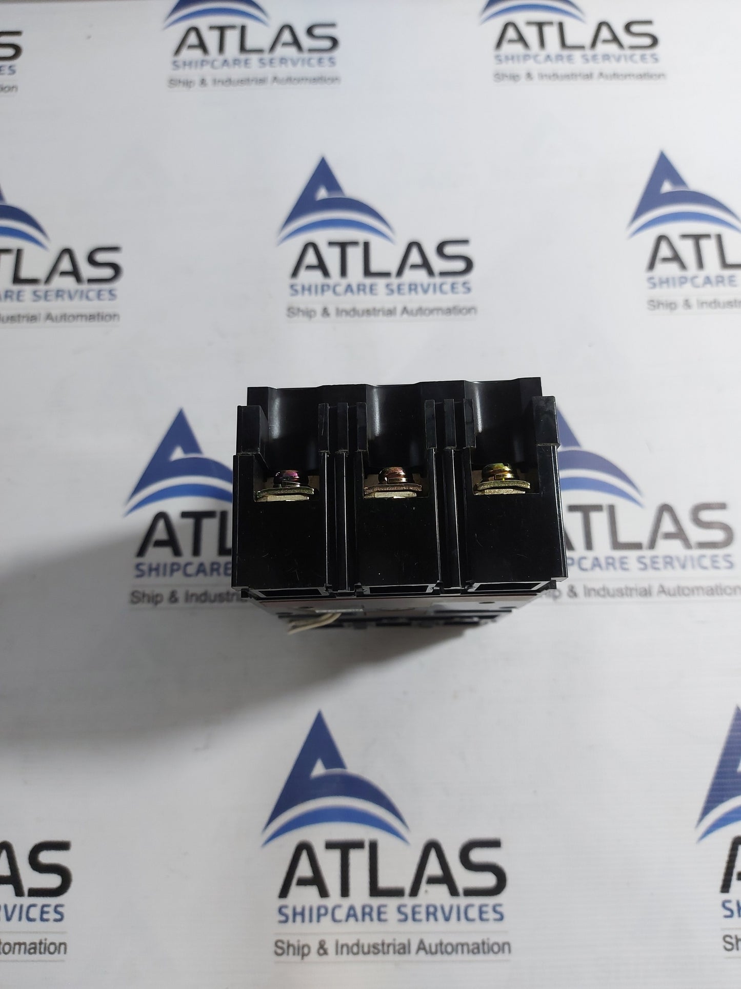 HYUNDAI HBS-63C MOLDED CASE CIRCUIT BREAKER 3 POLE 30A