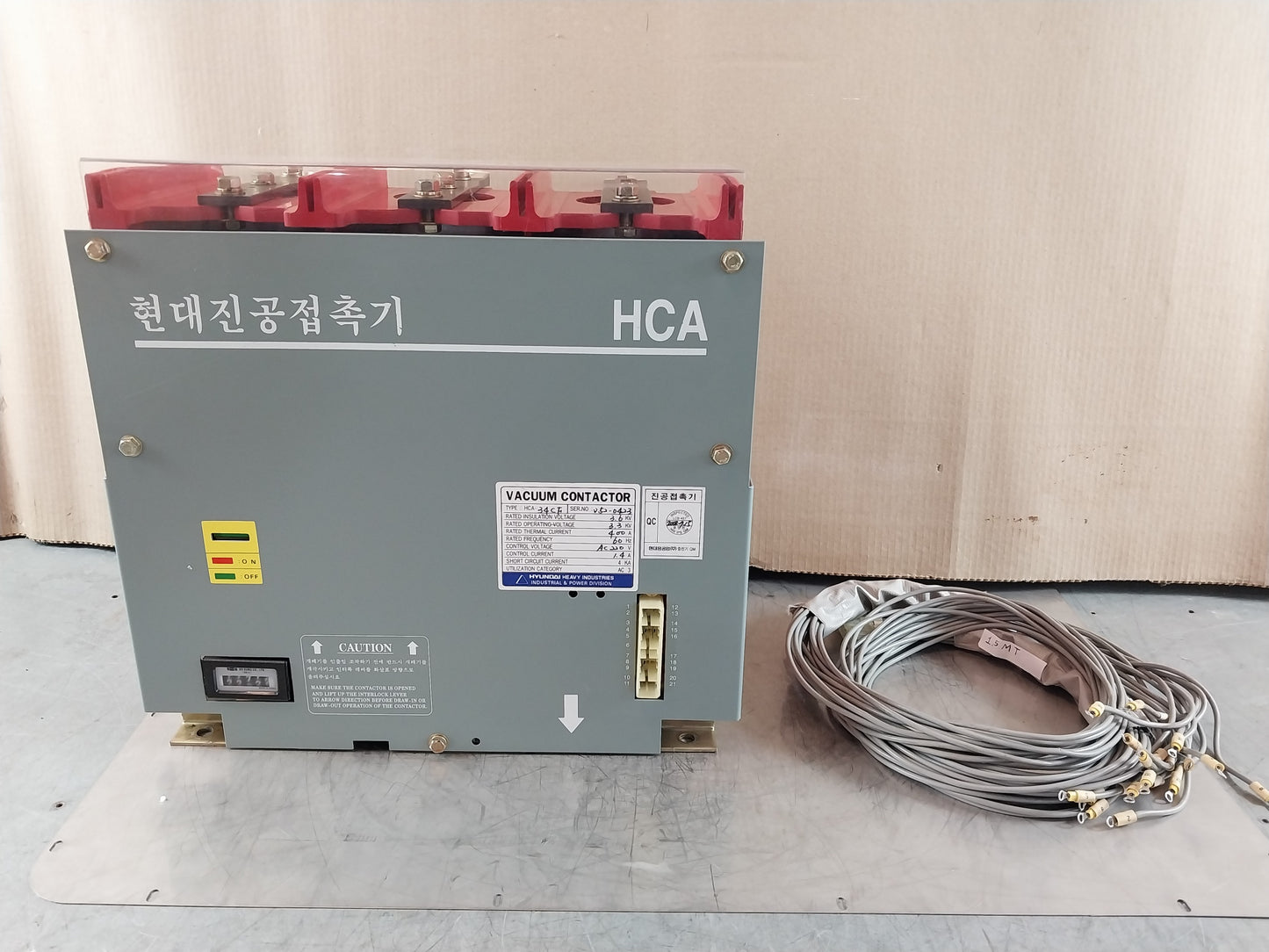 HYUNDAI HCA-34CF VACUUM CONTACTOR 400AMP
