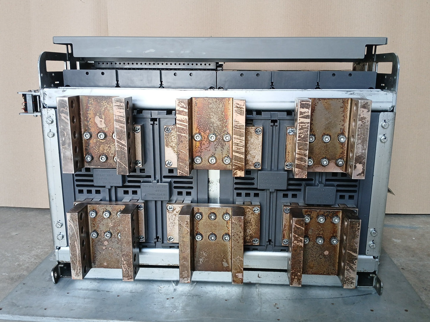 HYUNDAI UAN50C3C M1C1S168S AIR CIRCUIT BREAKER 3 POLE 5000A