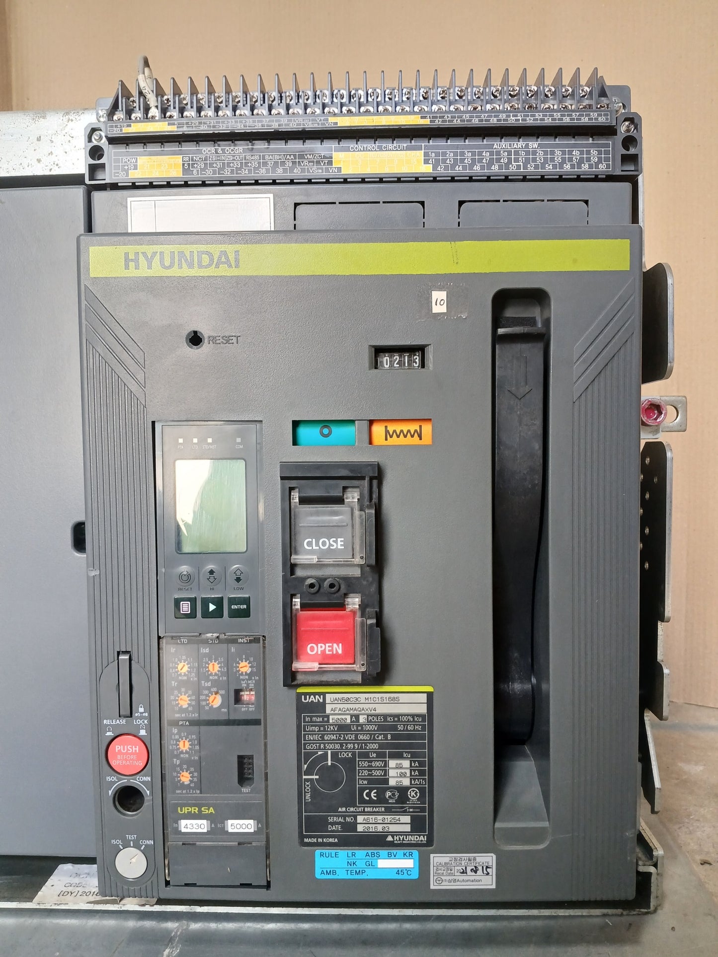 HYUNDAI UAN50C3C M1C1S168S AIR CIRCUIT BREAKER 3 POLE 5000A