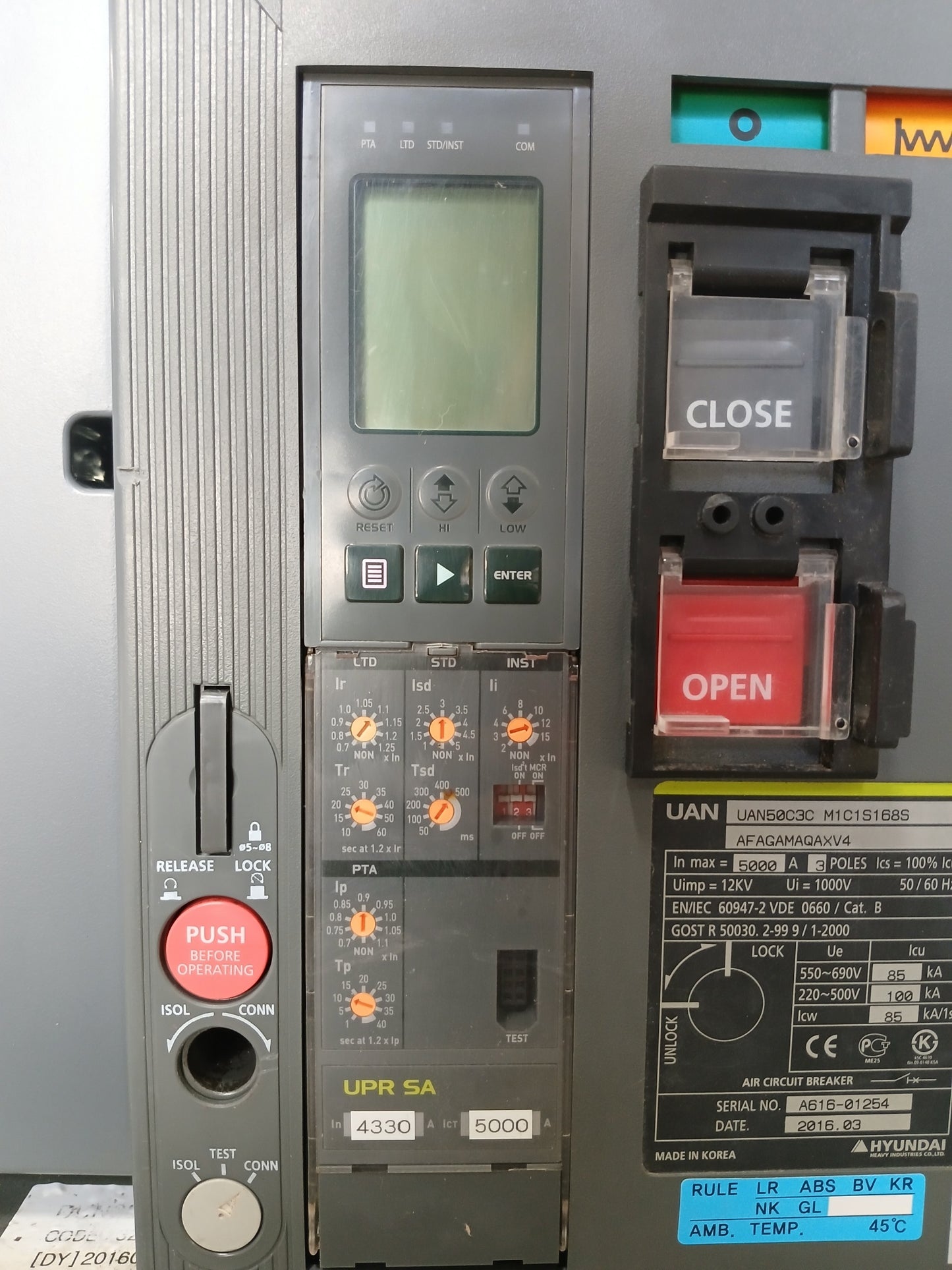 HYUNDAI UAN50C3C M1C1S168S AIR CIRCUIT BREAKER 3 POLE 5000A