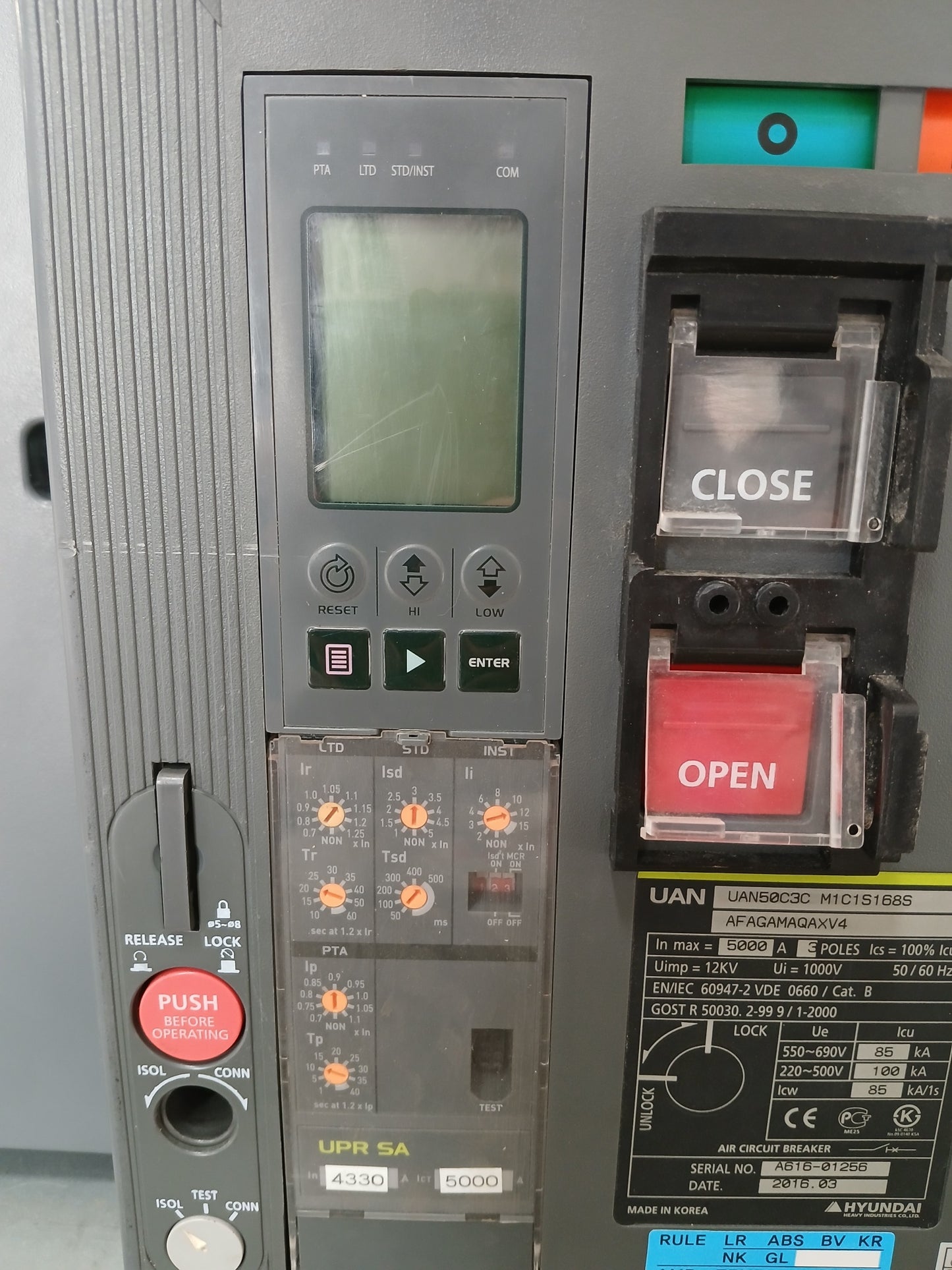 HYUNDAI UAN50C3C M1C1S168S AIR CIRCUIT BREAKER 3 POLE 5000A