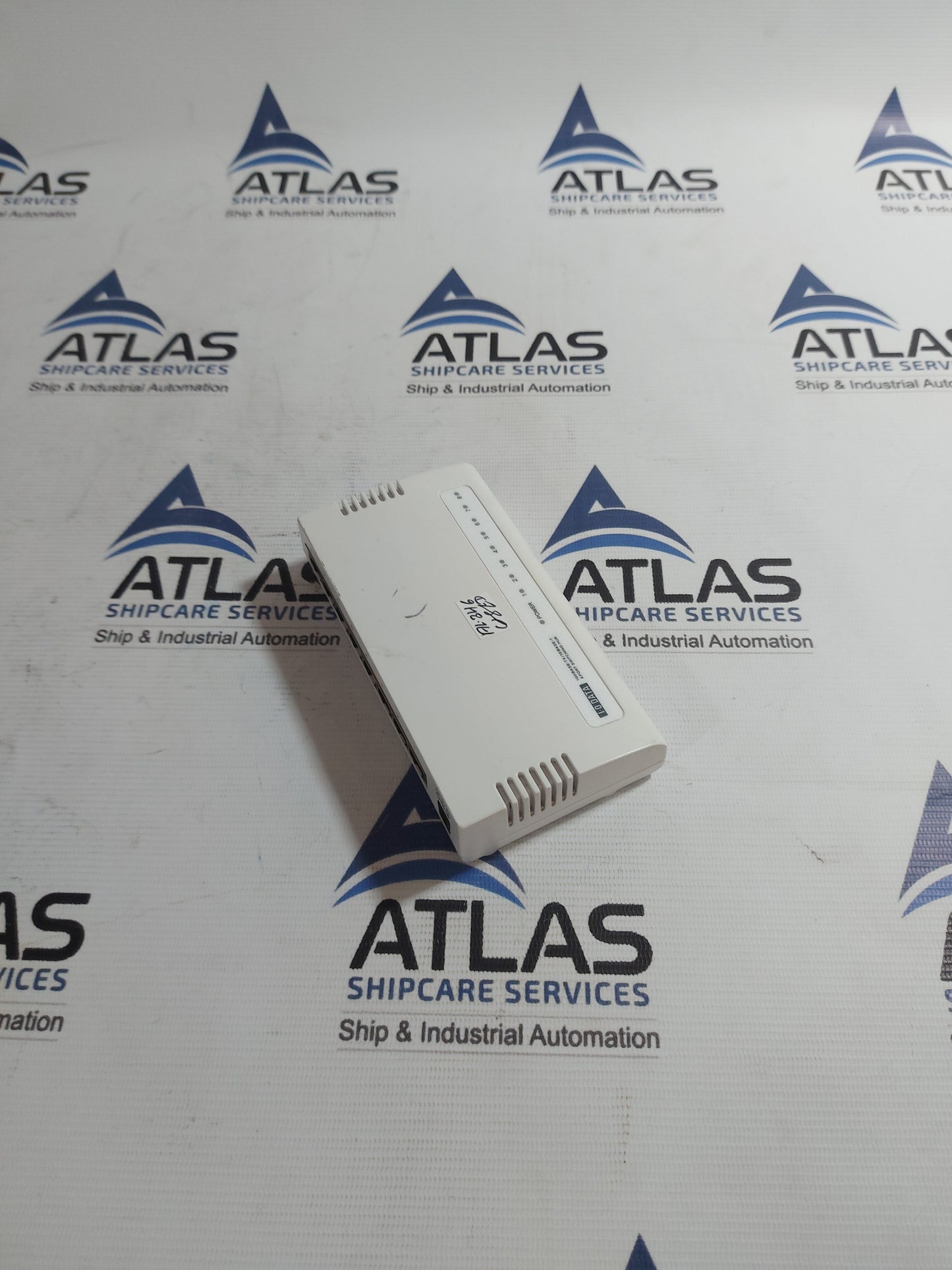 I-O DATA ETX-ESH8W 100BASE-TX/10BASE-T 8 PORT SWITCHING HUB