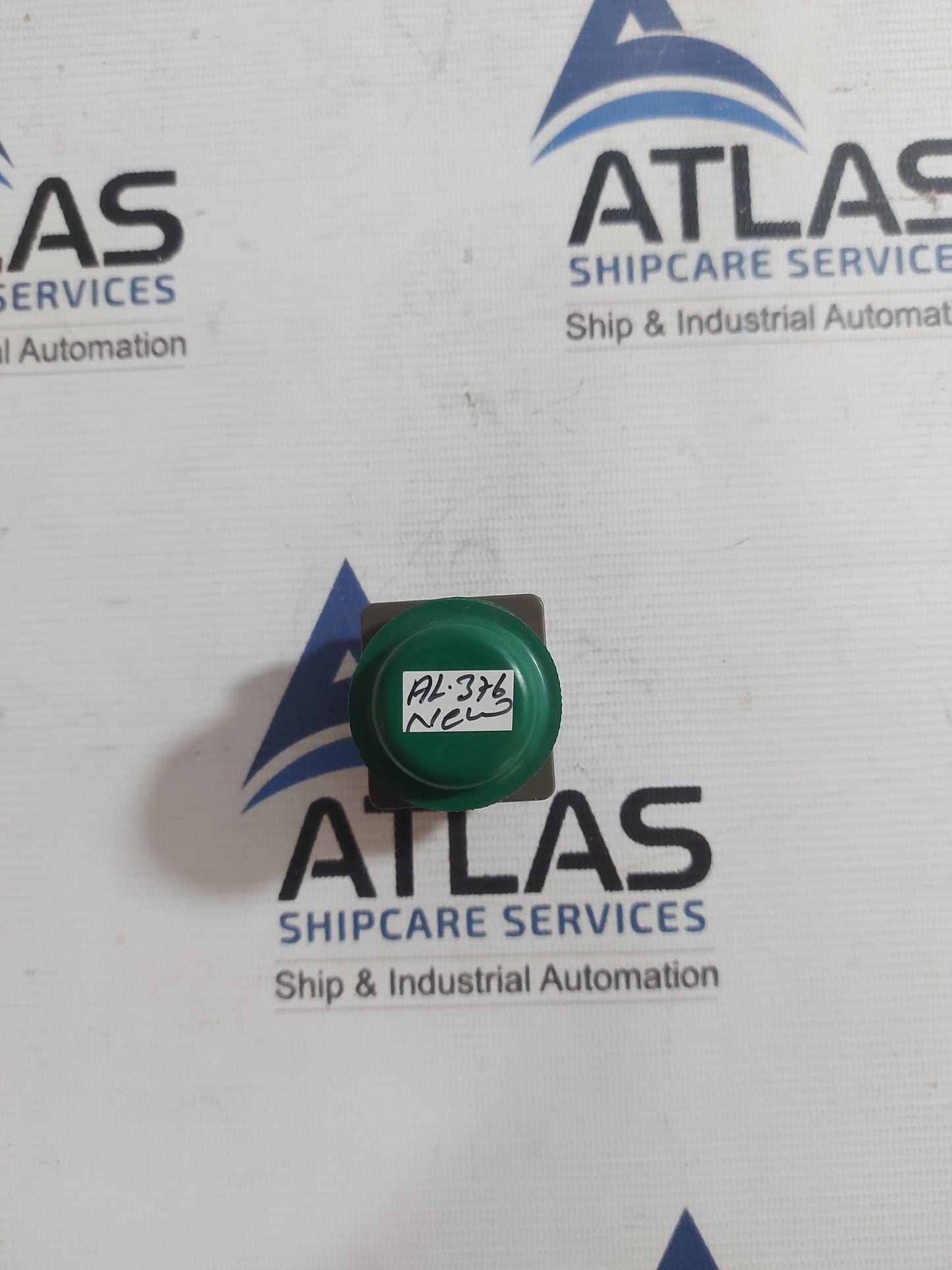 IDEC ABN211G PUSH BUTTON SWITCH 600V 10A