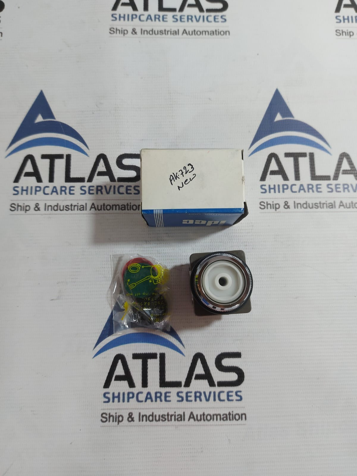 IDEC IZUMI ABN 41-10650 PUSH BUTTON SWITCH