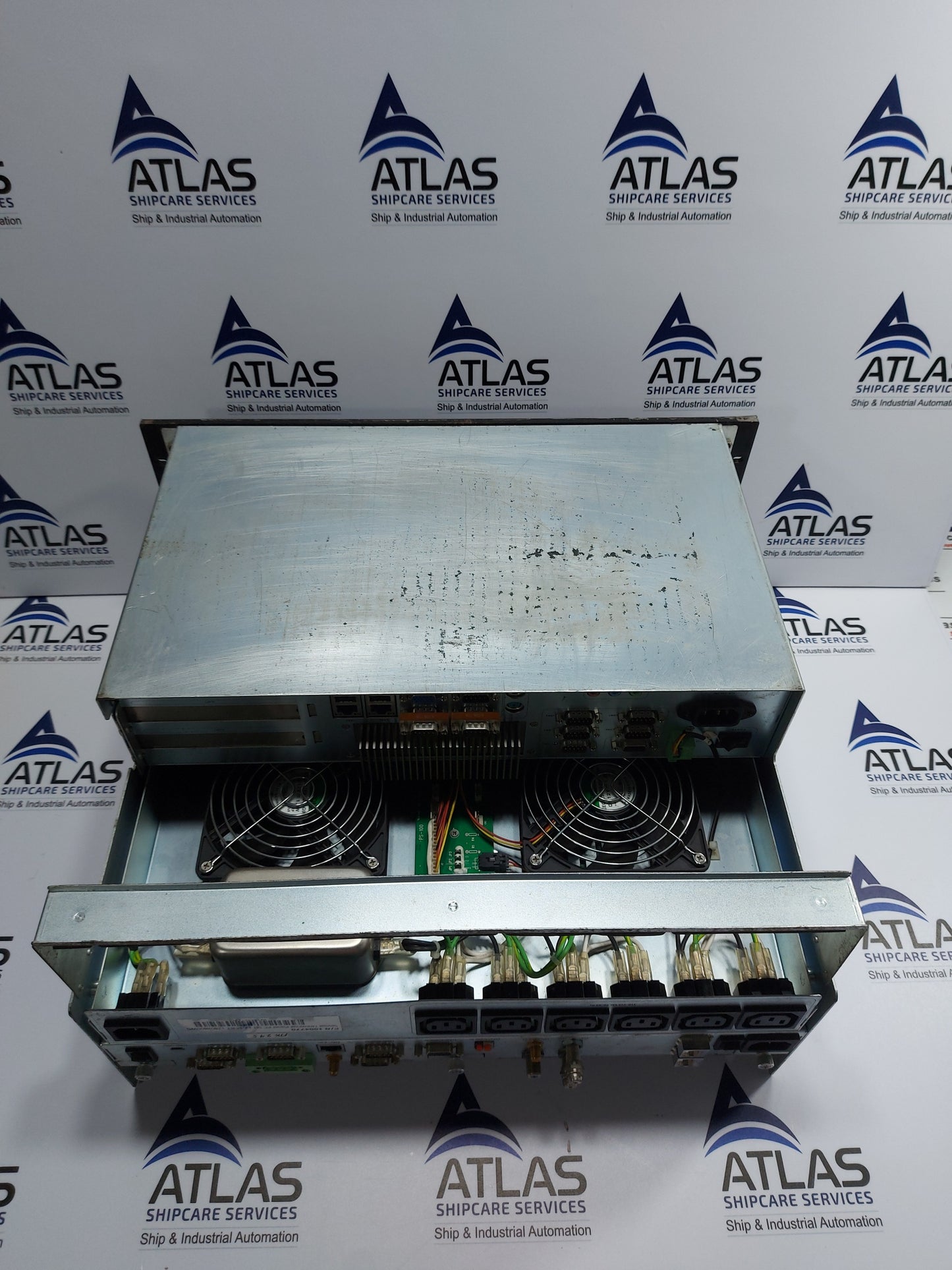 INMARSAT COMBOV100GX P/N 1004770 SEVSAT UNIVERSAL PANEL PC 5U 12,1"RT 1280x800WS