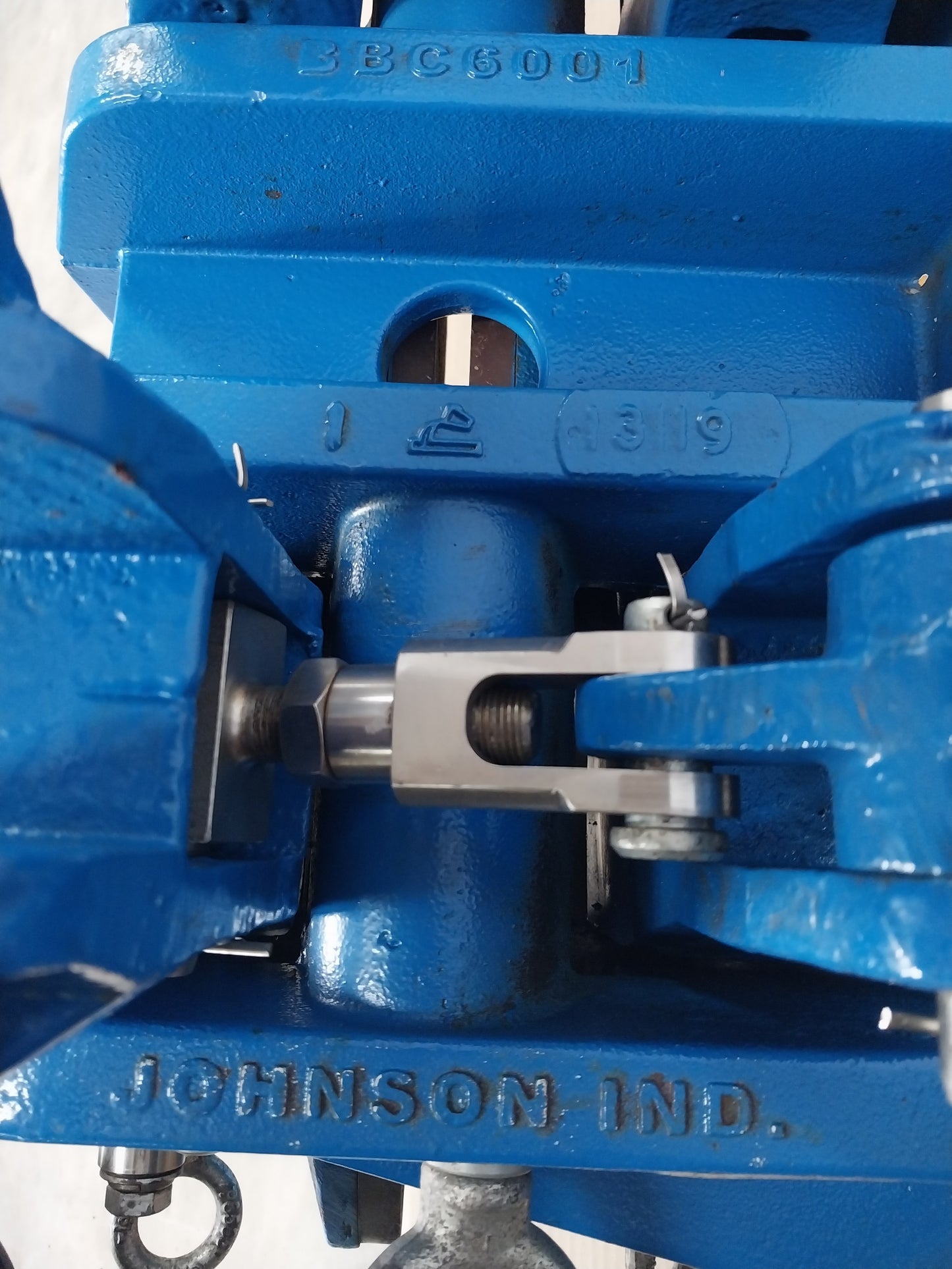 JOHNSON 60HHA-10MFRV-550321-01 CALIPER BRAKE