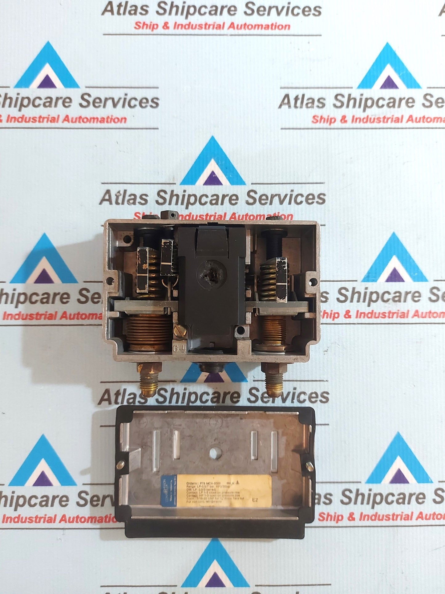 JOHNSON CONTROLS P78 MCA-9300 DUAL PRESSURE CONTROL SWITCH