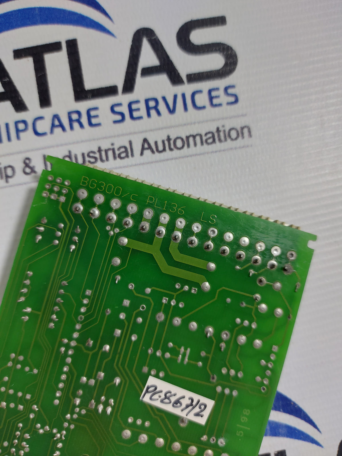 LS BG300/C PL136 PRINTED CIRCUIT BOARD