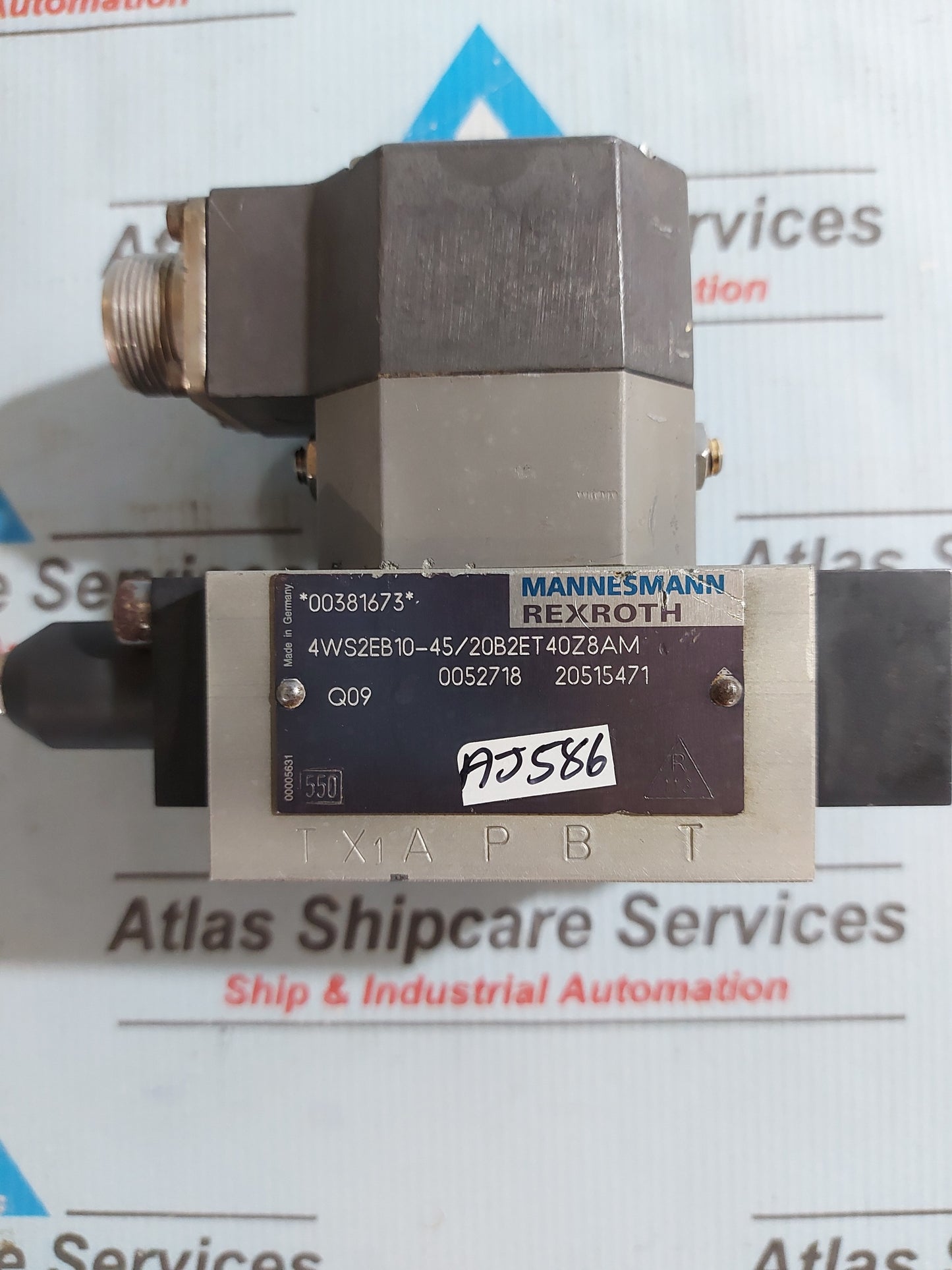 MANNESMANN REXROTH 4SW2EB10-45/20B2ET40Z8AM SERVO DIRECTIONAL VALVE