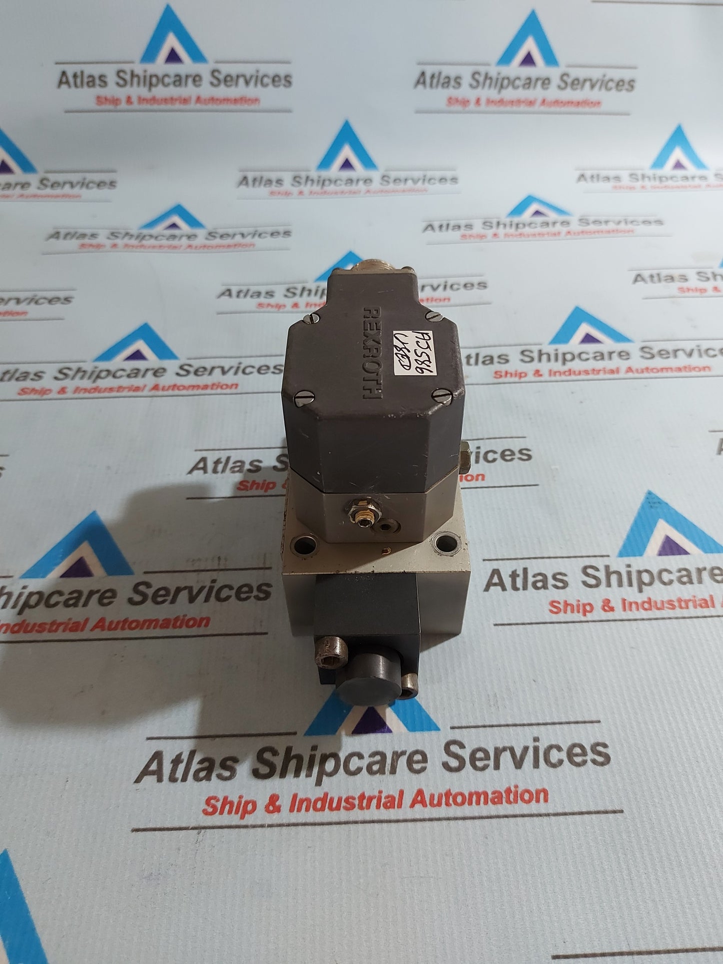 MANNESMANN REXROTH 4SW2EB10-45/20B2ET40Z8AM SERVO DIRECTIONAL VALVE