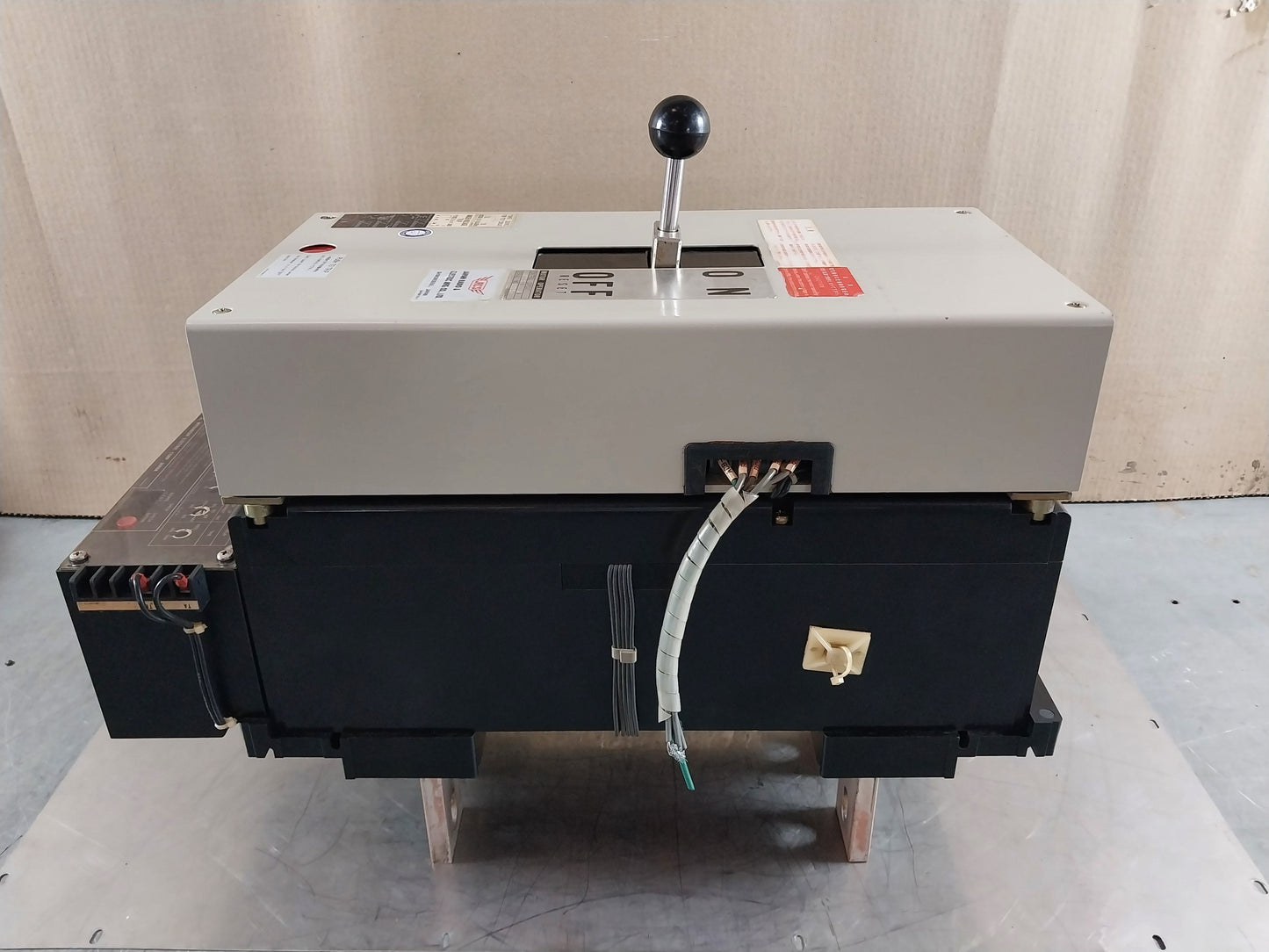 MITSUBISHI ABE 803-S AIR CIRCUIT BREAKER