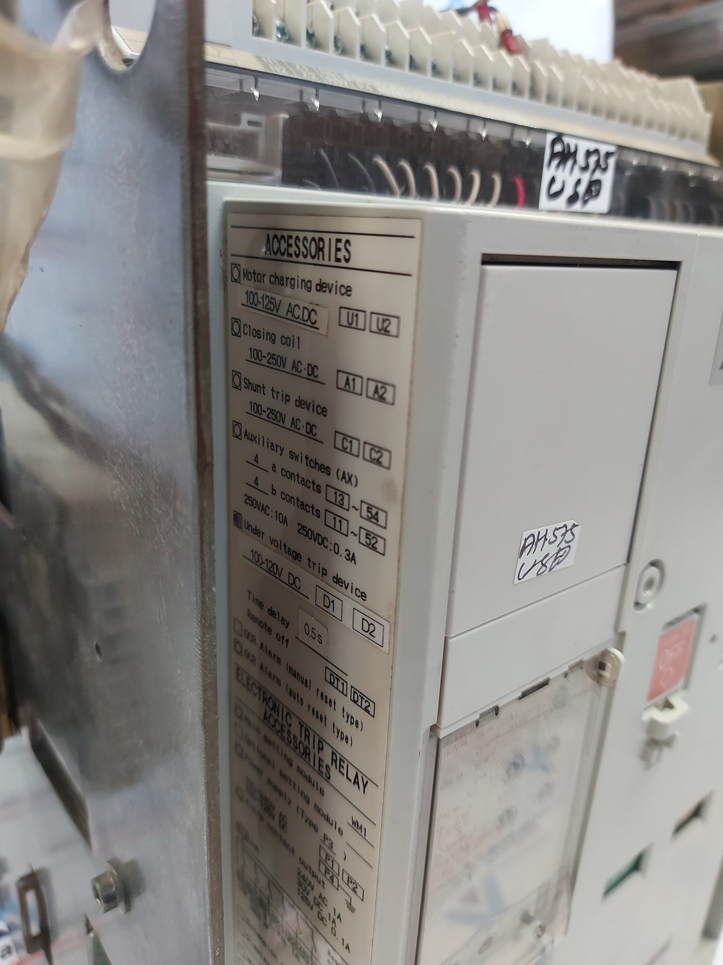 MITSUBISHI AE1600-SW LOW VOLTAGE AIR CIRCUIT BREAKER