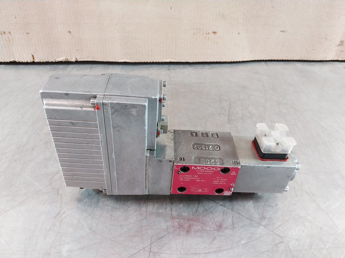 MOOG D920-132 SERVO PROPORTIONAL VALVE R08KB930HXYX REV.C