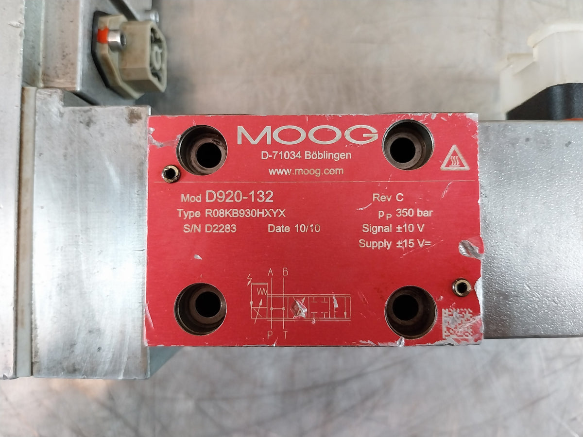 MOOG D920-132 SERVO PROPORTIONAL VALVE R08KB930HXYX REV.C