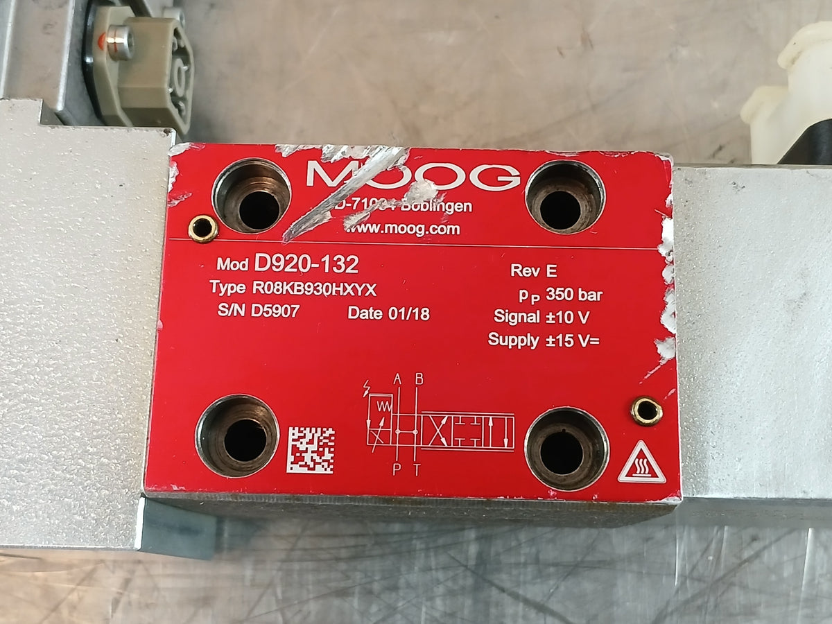 MOOG D920-132 SERVO PROPORTIONAL VALVE R08KB930HXYX REV.E