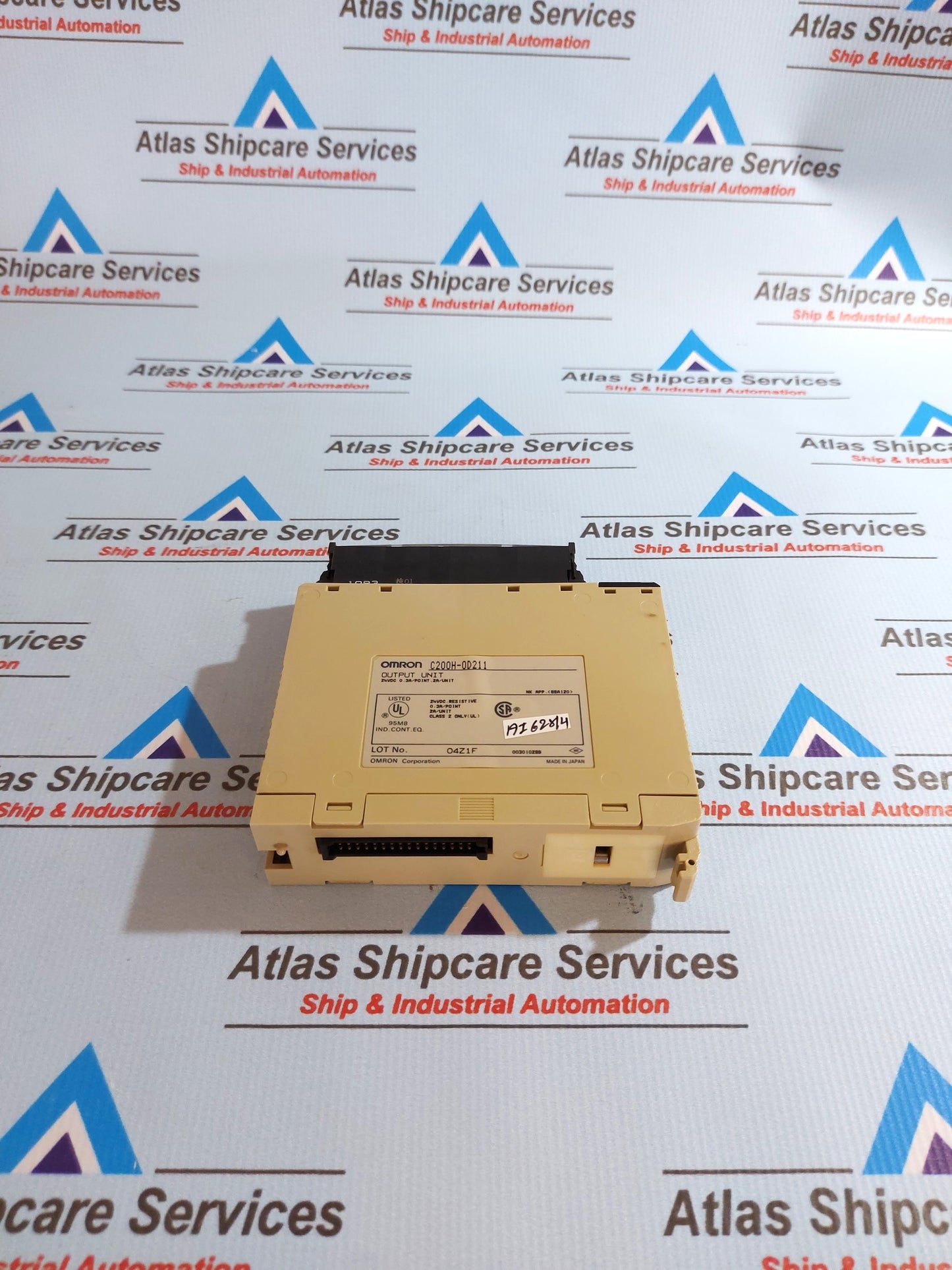 OMRON C200H-OD211 OUTPUT UNIT 24VDC 0.3A
