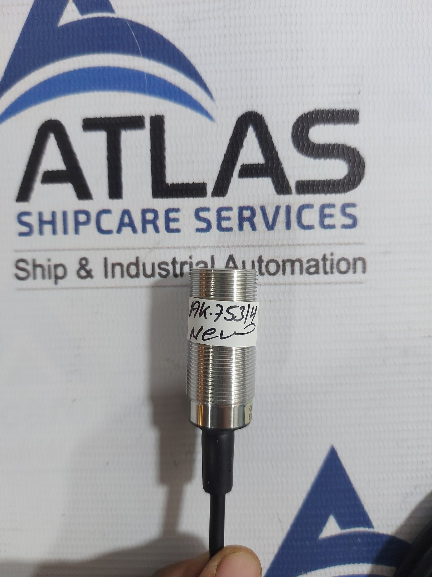 OMRON E2EL-X5E2 2M PROXIMITY SWITCH