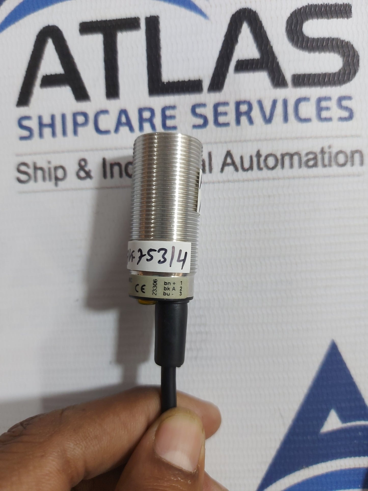 OMRON E2EL-X5E2 2M PROXIMITY SWITCH