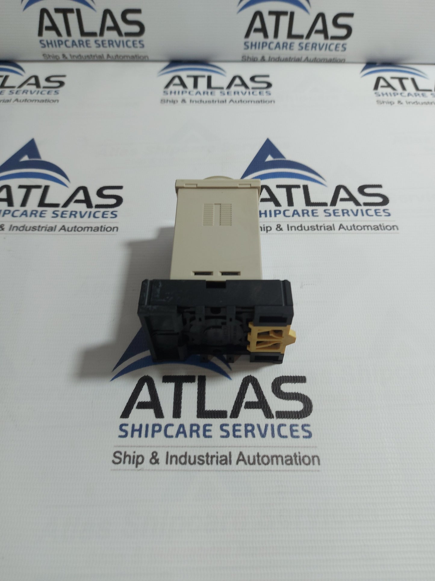 OMRON H3BA-8H TIMER RELAY