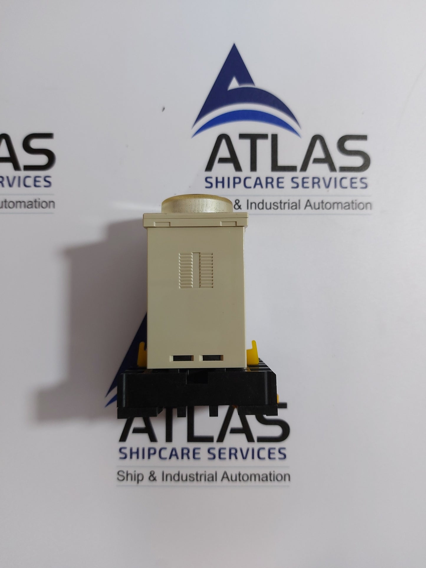 OMRON H3BH-8 TIMER WITH BASE