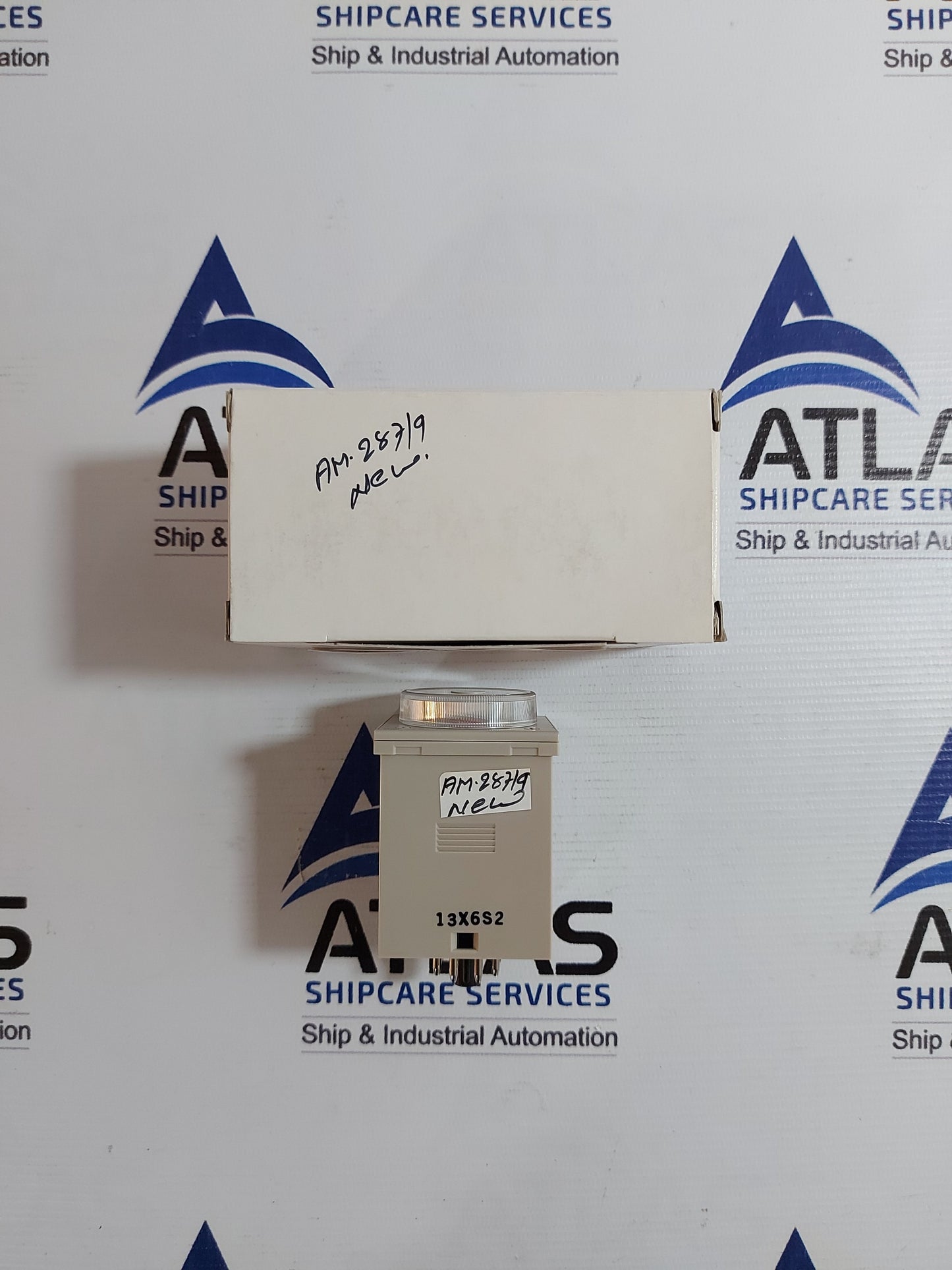 OMRON H3CR-A8E TIMER RELAY MODULE RANGE 0-1.2 MIN