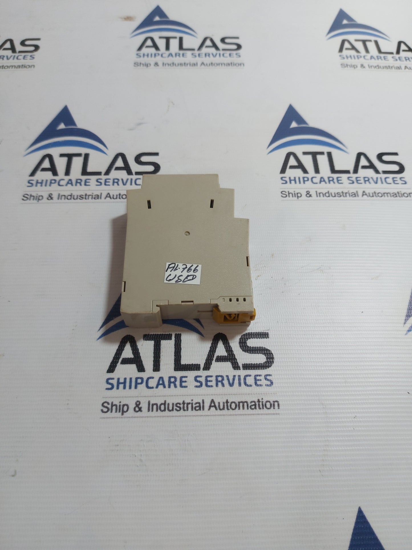 OMRON H3DE-M2 TIMER RELAY 0.1s-120h 50/60Hz