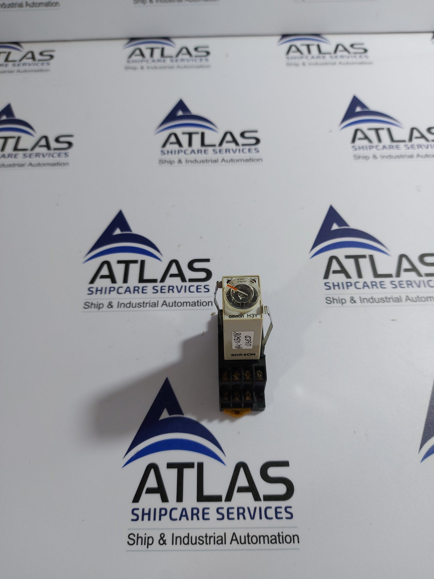 OMRON H3Y-4 TIMER WITH BASE 0 TO 50 Sec