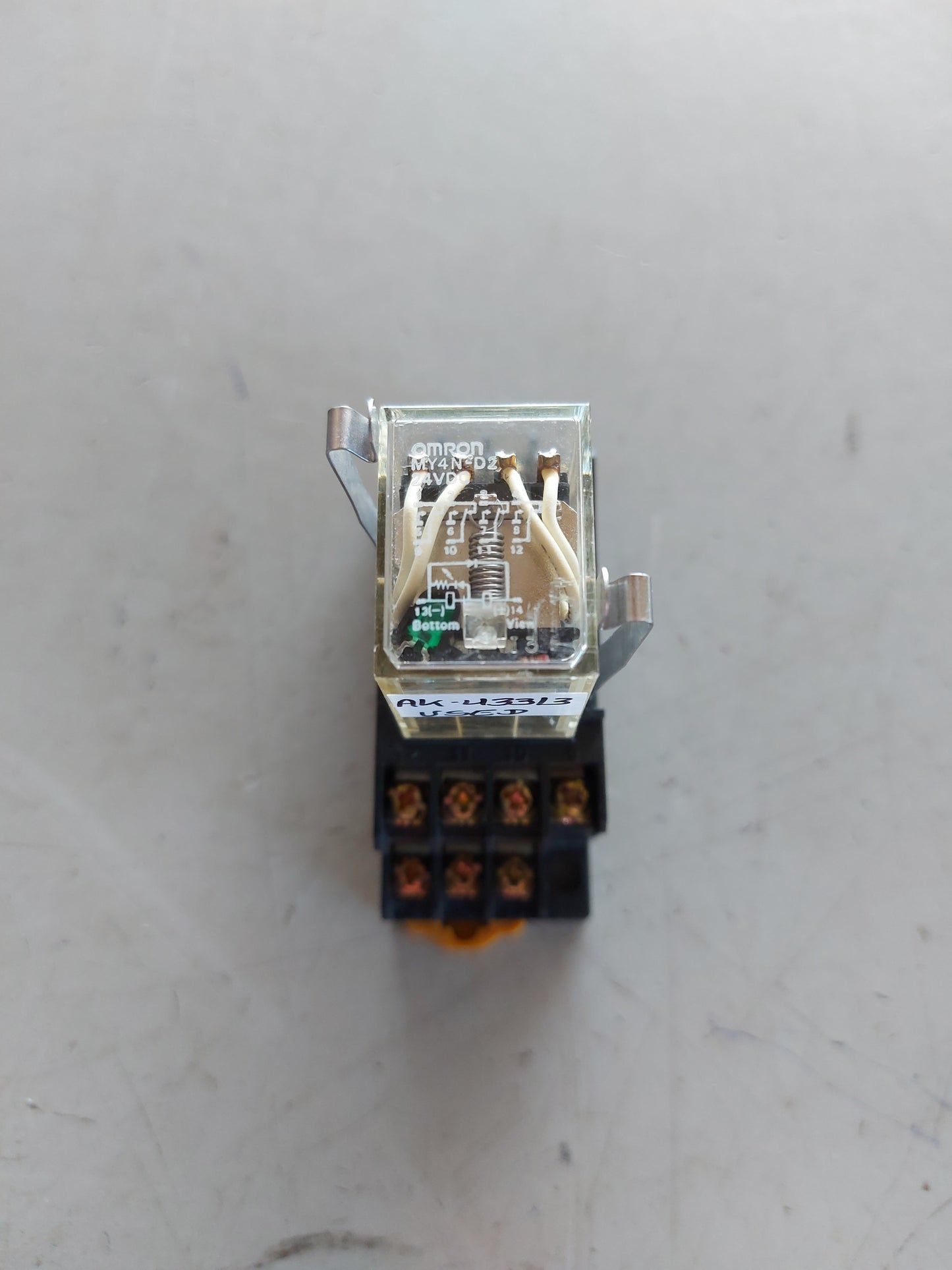 OMRON MY4N-D2 POWER RELAY WITH BASE 24VDC