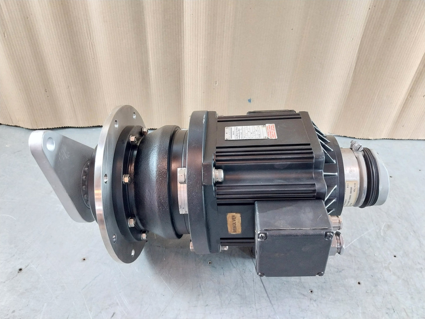 PARVEX LS91 0EWR2402 BRUSHLESS SERVO MOTOR