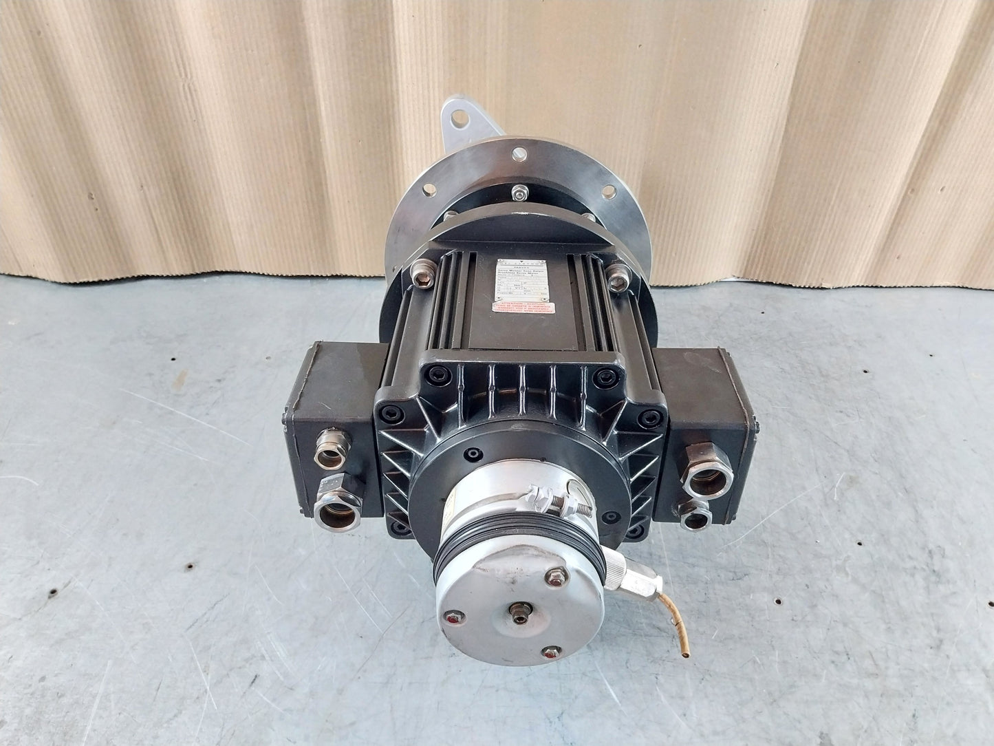 PARVEX LS91 0EWR2402 BRUSHLESS SERVO MOTOR