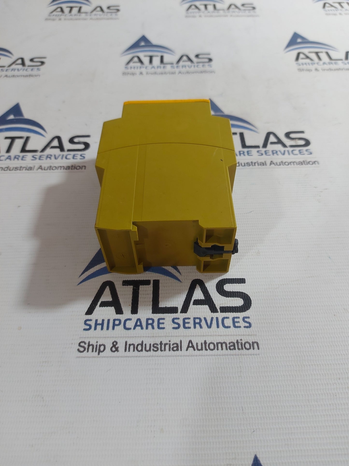 PILZ PNOZ XV2 3/24VDC 2n/o 2n/ot SAFETY RELAY