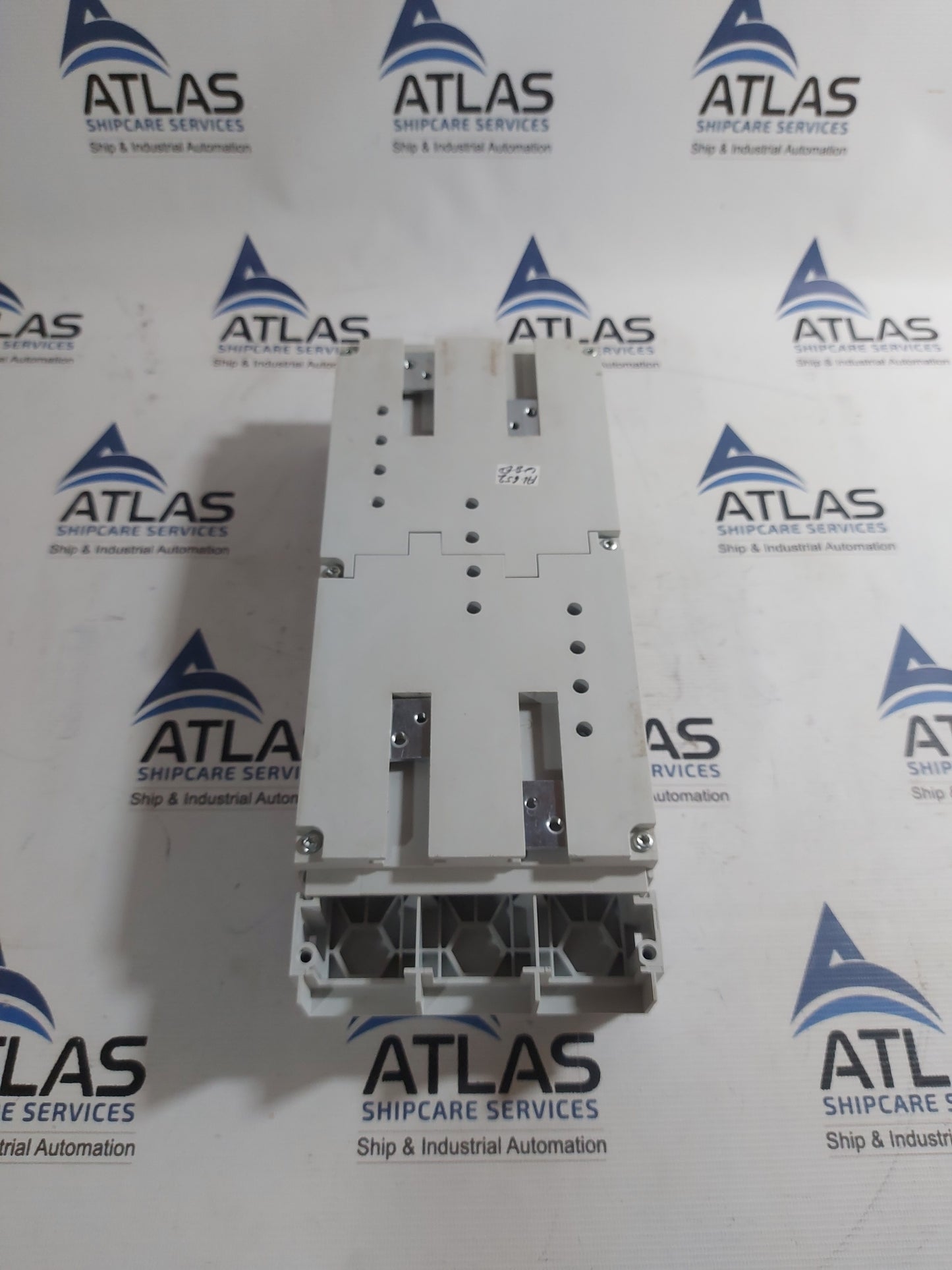 RITTAL SV 9345.710 3 PHASE CIRCUIT BREAKER COMPONENT ADAPTER 450VAC,600A