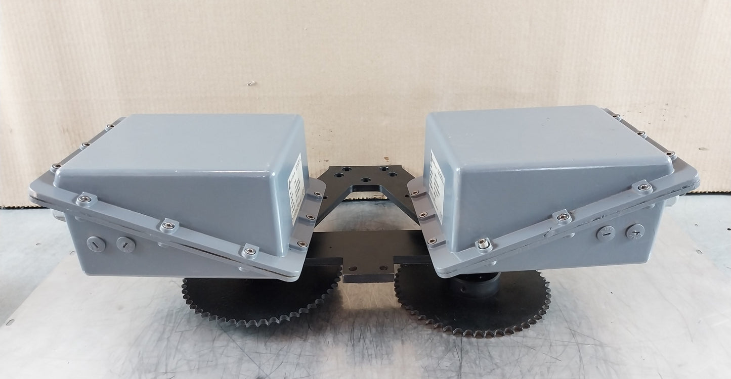 ROLLS-ROYCE FB40 5201-W16010002 STEERING GEAR EQUIPMENT UNIT 220/50Hz