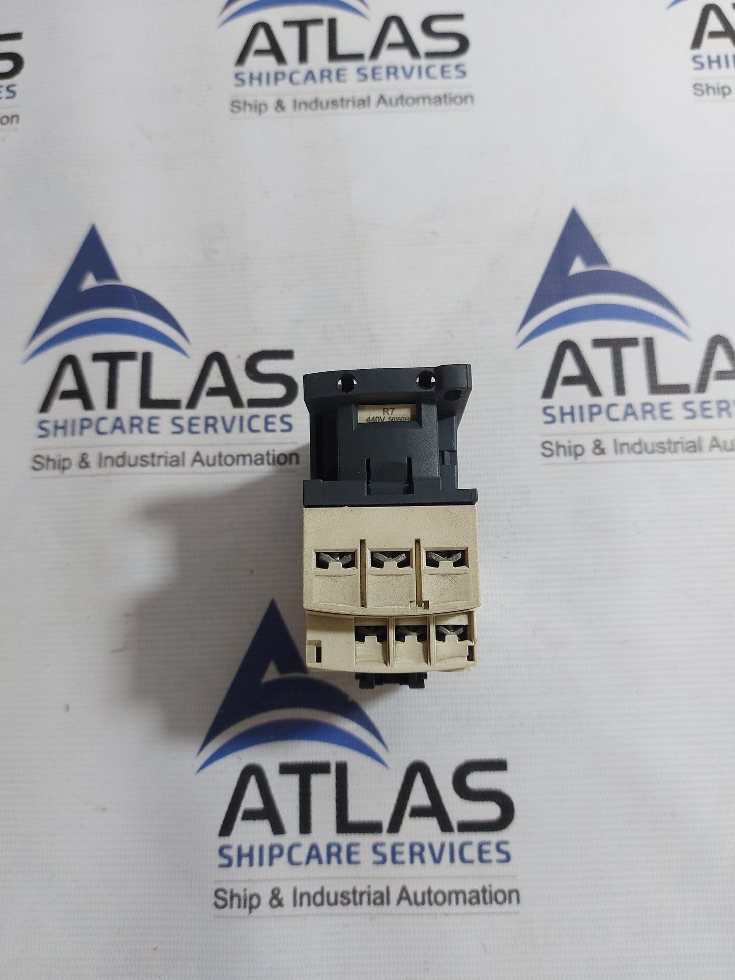 SCHNEIDER ELECTRIC CAD326 CONTROL RELAY 10A 690V 50/60Hz