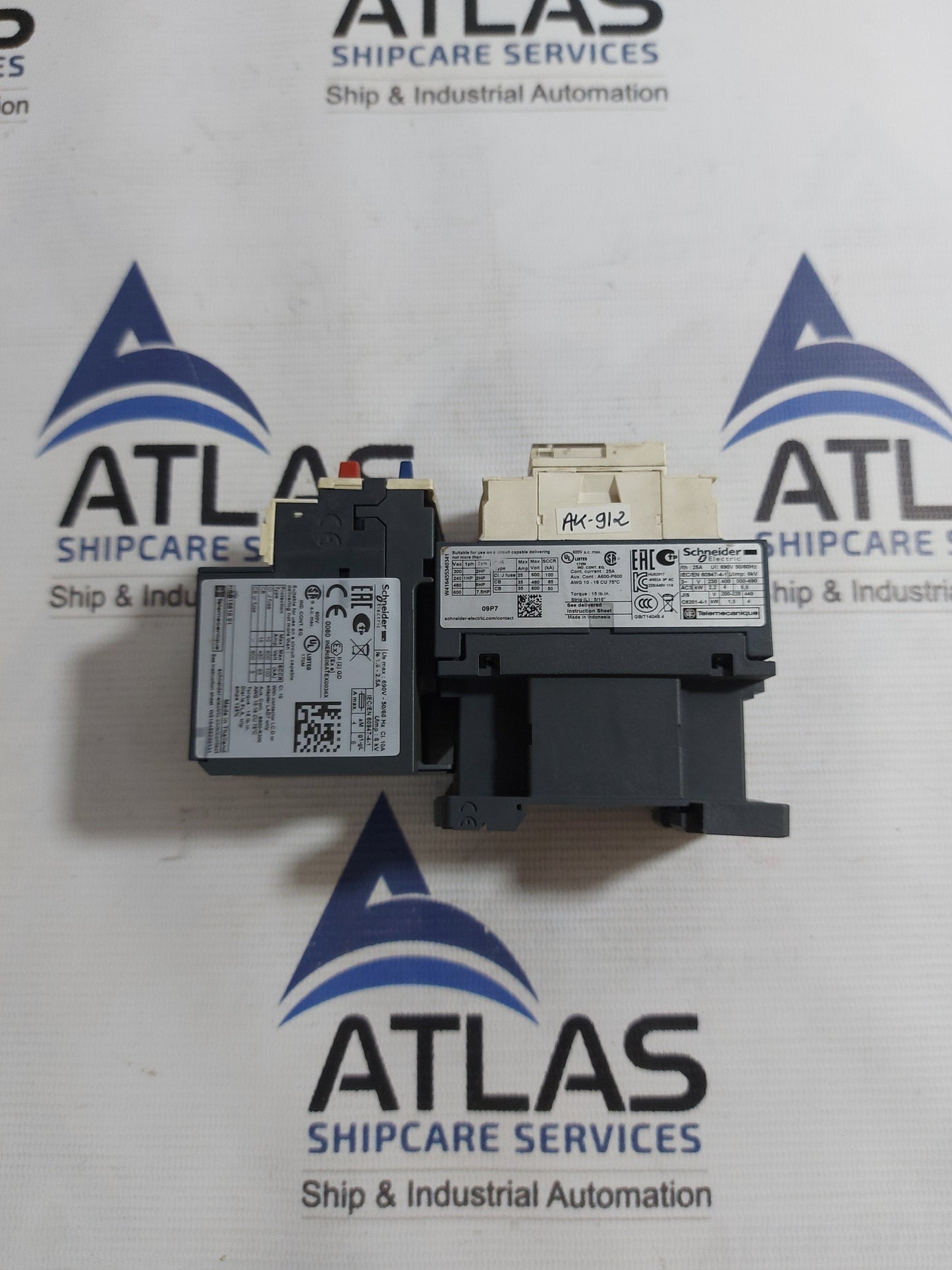 SCHNEIDER ELECTRIC LC1D09 25A CONTACTOR WITH LR3D 076 OVERLOAD RELAY