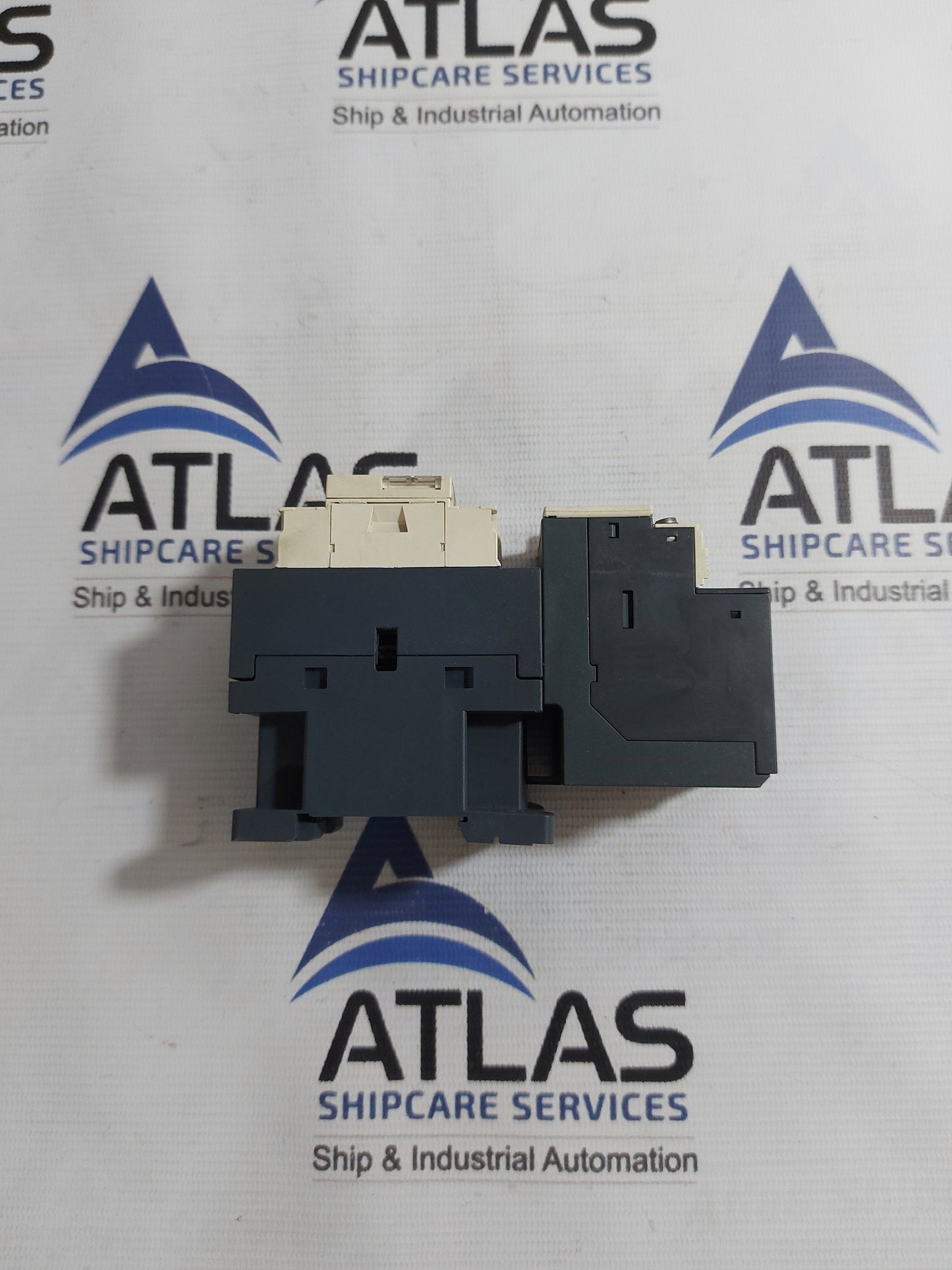 SCHNEIDER ELECTRIC LC1D09 25A CONTACTOR WITH LR3D 076 OVERLOAD RELAY