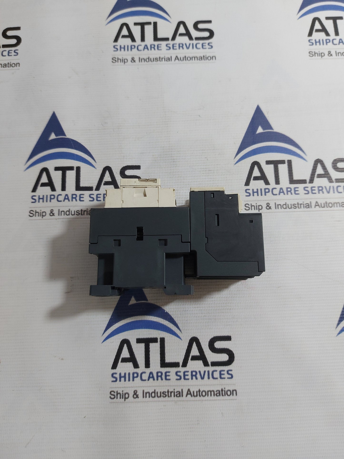 SCHNEIDER ELECTRIC LC1 D09 CONTACTOR WITH LR3D 166 OVERLOAD RELAY