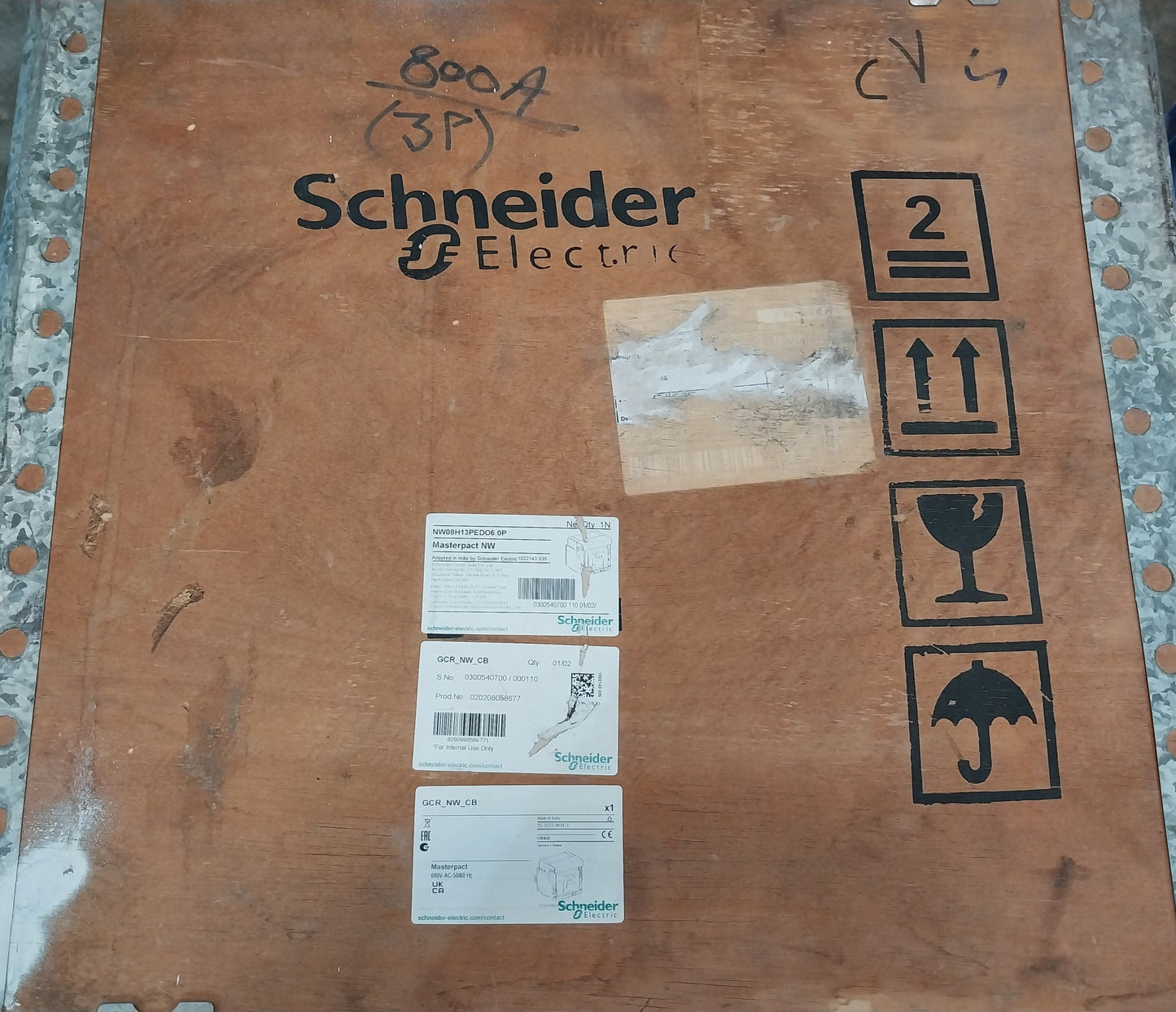 SCHNEIDER ELECTRIC NW08 H1 MASTERPACT CIRCUIT BREAKER 800A 3 POLE