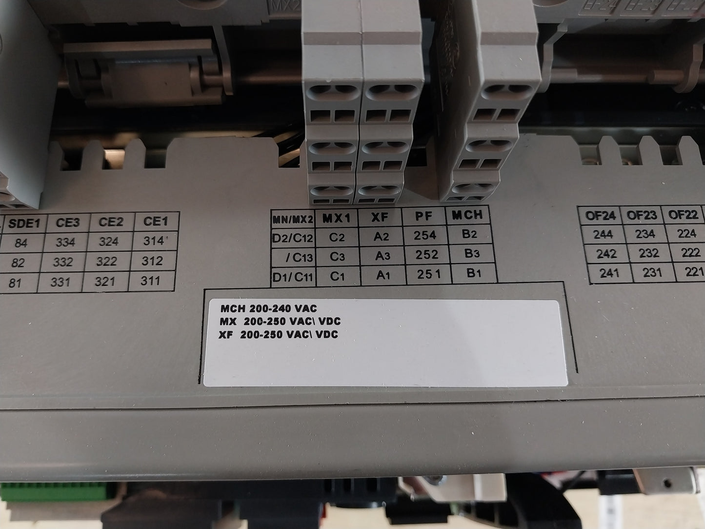 SCHNEIDER ELECTRIC NW08 H1 MASTERPACT CIRCUIT BREAKER 800A 3 POLE