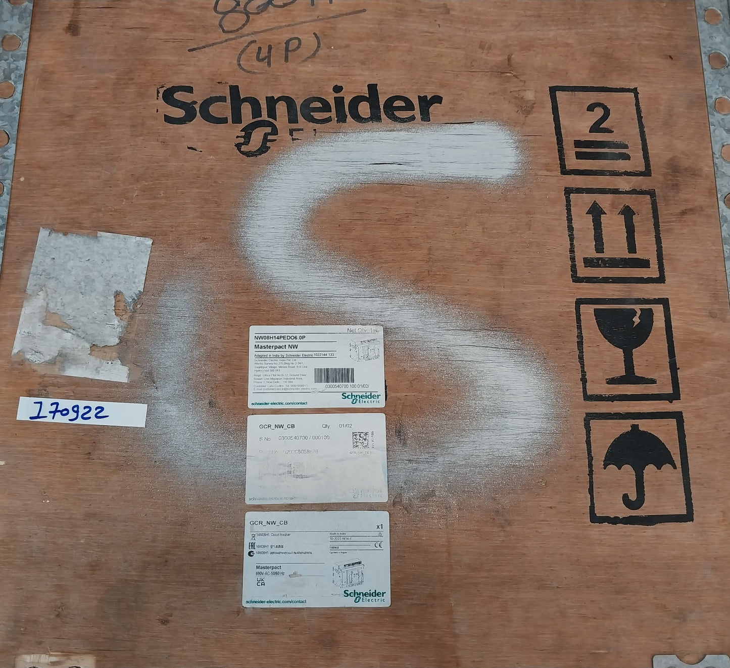 SCHNEIDER ELECTRIC NW08 H1 MASTERPACT CIRCUIT BREAKER 800A 4 POLE