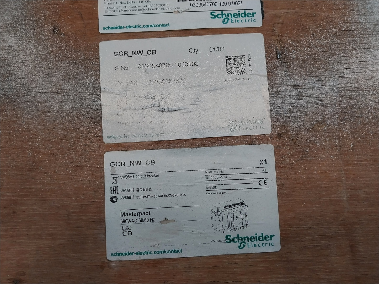 SCHNEIDER ELECTRIC NW08 H1 MASTERPACT CIRCUIT BREAKER 800A 4 POLE