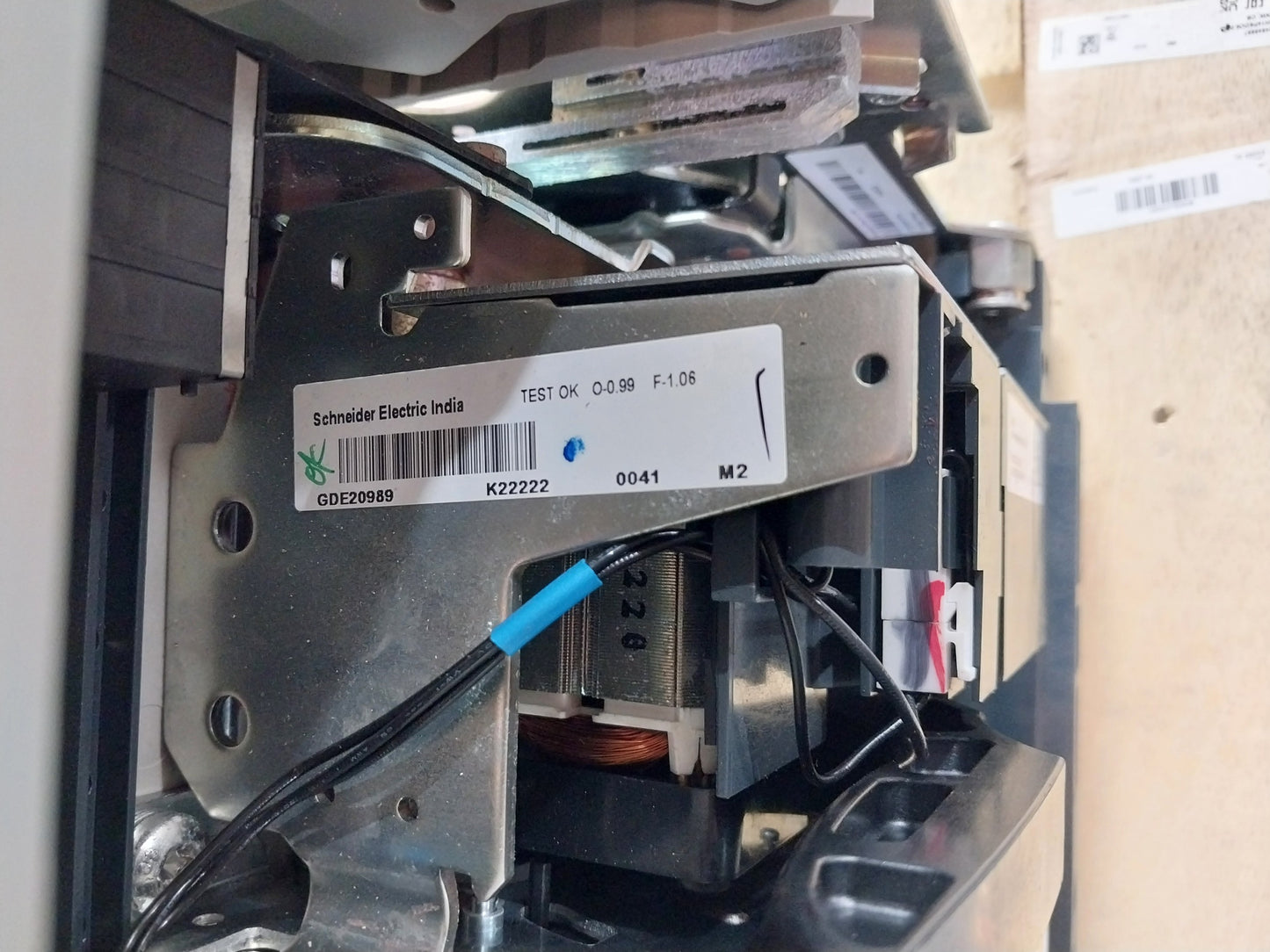SCHNEIDER ELECTRIC NW08 H1 MASTERPACT CIRCUIT BREAKER 800A 4 POLE