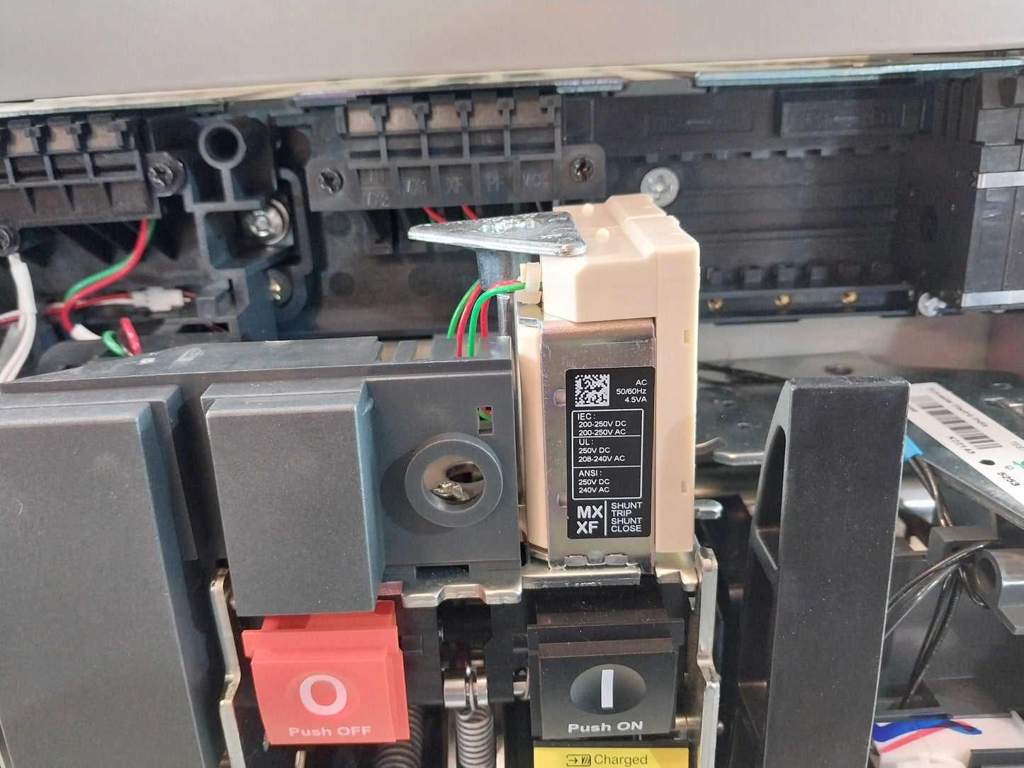 SCHNEIDER ELECTRIC NW08 H1 MASTERPACT CIRCUIT BREAKER 800A 4 POLE