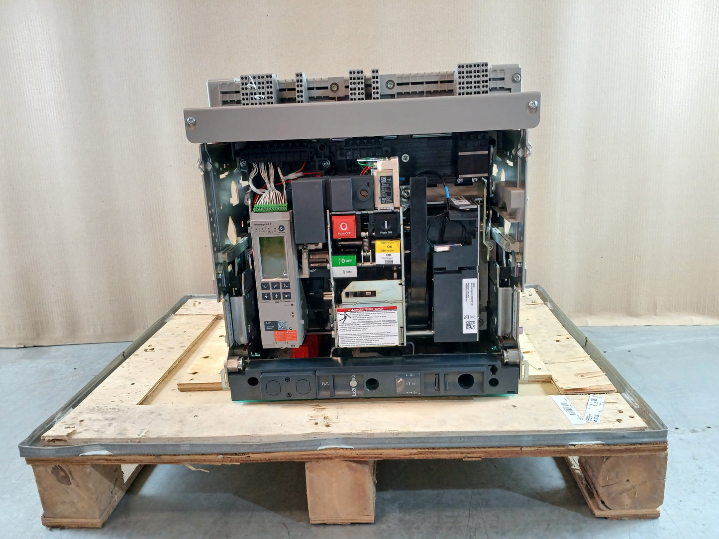SCHNEIDER ELECTRIC NW12 H1 MASTERPACT CIRCUIT BREAKER 1250A 3 POLE