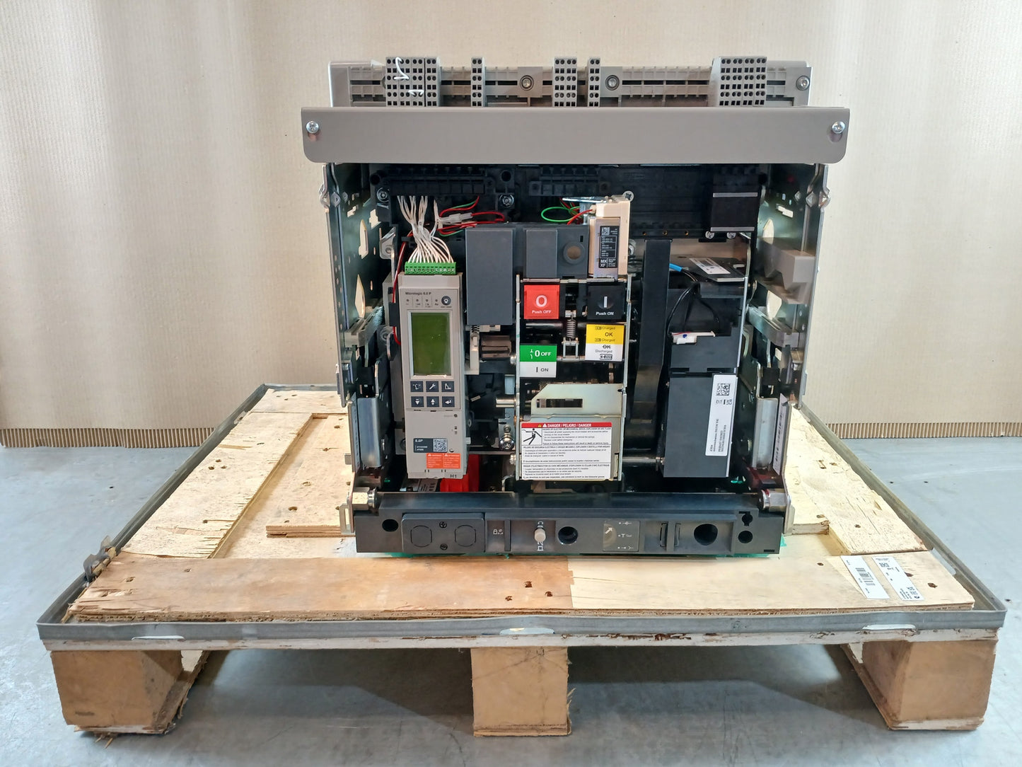 SCHNEIDER ELECTRIC NW16 H1 MASTERPACT CIRCUIT BREAKER 1600A 3 POLE