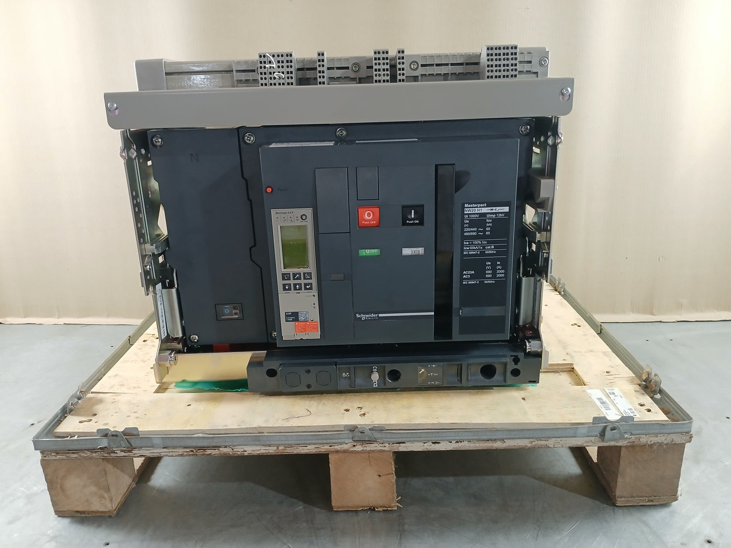 SCHNEIDER ELECTRIC NW20 H1 MASTERPACT CIRCUIT BREAKER 2000A 4 POLE