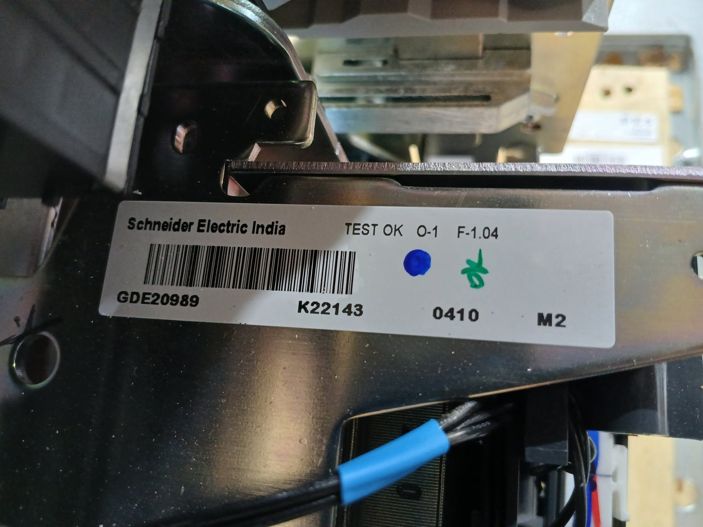 SCHNEIDER ELECTRIC NW20 H1 MASTERPACT CIRCUIT BREAKER 2000A 4 POLE